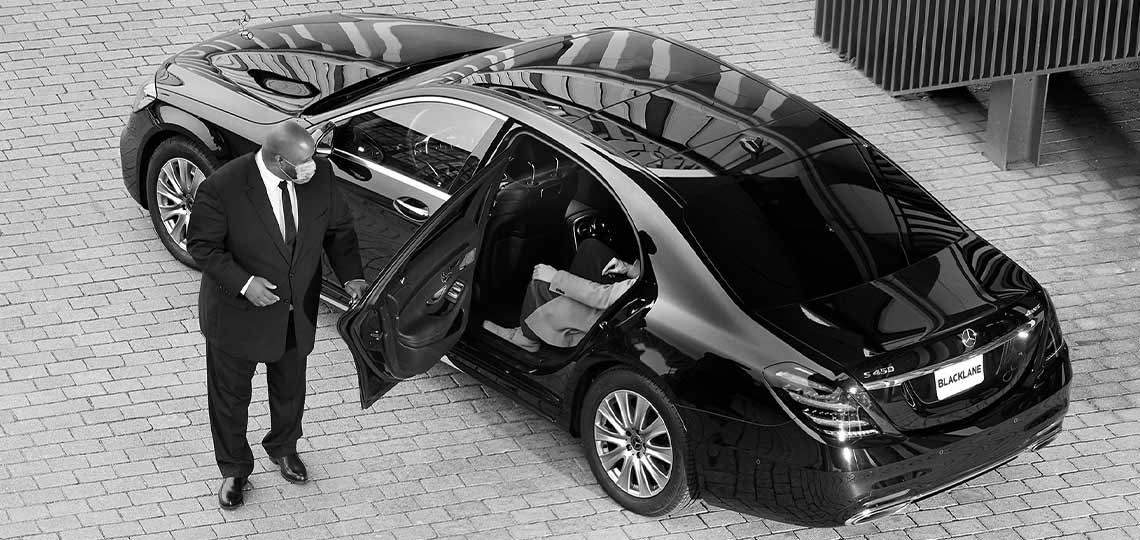 How to Find Private Chauffeur Services By Using the Internet